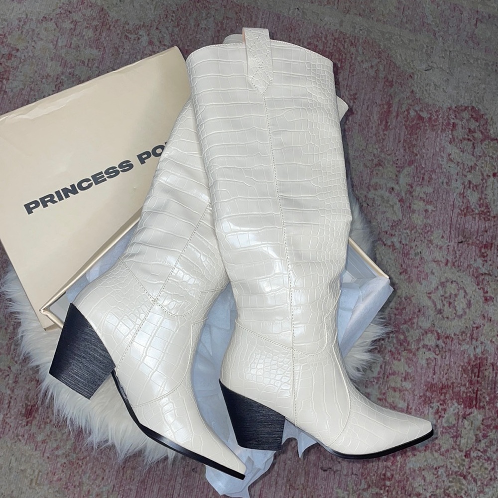 BNWB PRINCESS POLLY boots